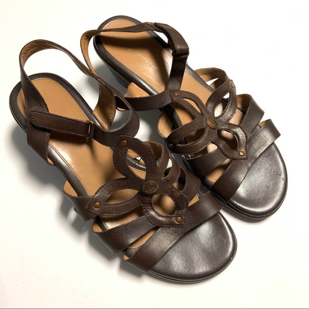 Easy Spirit Women's Brown Leather Strappy Sandals